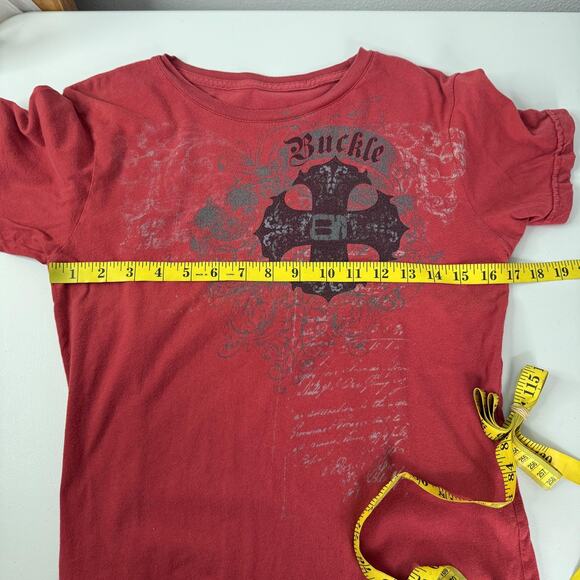 Buckle Shirt Womens Extra Large Red Graphic Cross Faded Made in USA Y2K Mallcore - Picture 6 of 9
